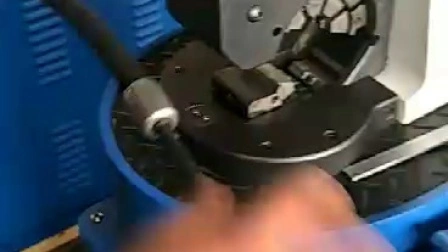 Máquina prensadora/embutidora de manguera de alimentación lateral para manguera de aire acondicionado de automóvil