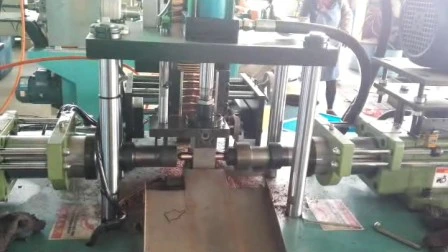 Máquina formadora de extremos de tubería CNC de estación múltiple